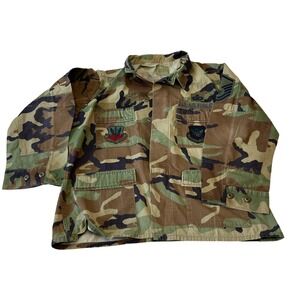 US Air Force Woodland Camo Combat Jacket Large‎ Short Patches Air Combat Command
